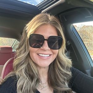 Meet your Posher, Alli